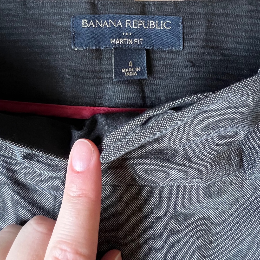 Banana Republic Light Grey Martin Fit Straight Legged Pant, Size 4